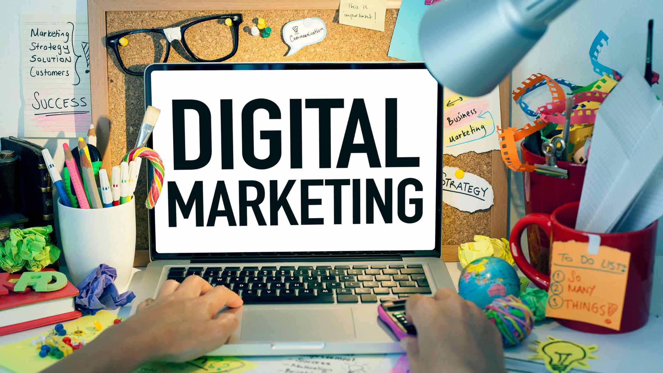 Digital Marketing tác động đến quy trình quyết định mua hàng của khách hàng như thế nào?